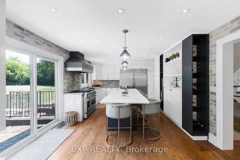 Photo 8 at 17 Chamberlain Court, Nobleton, King