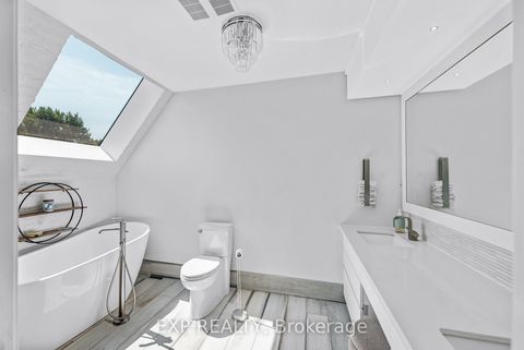 Photo 22 at 17 Chamberlain Court, Nobleton, King