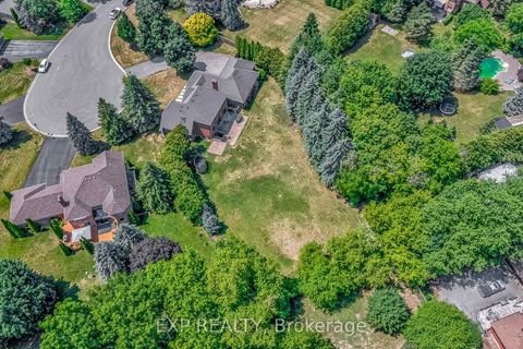 Photo 35 at 17 Chamberlain Court, Nobleton, King