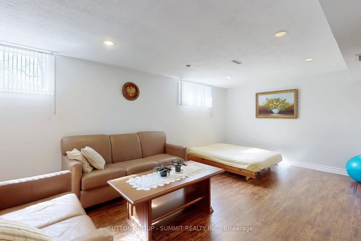 Photo 27 at 3466 Cedar Creek Drive, Applewood, Mississauga