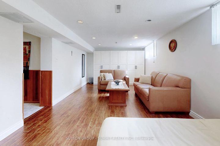 Photo 32 at 3466 Cedar Creek Drive, Applewood, Mississauga