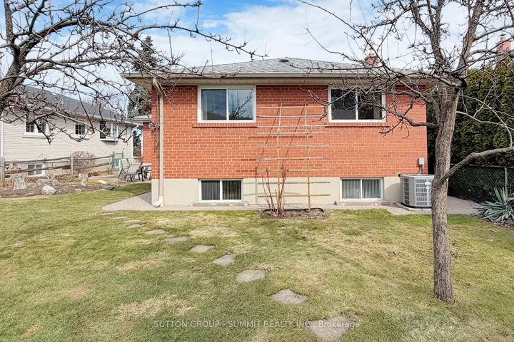 Photo 43 at 3466 Cedar Creek Drive, Applewood, Mississauga