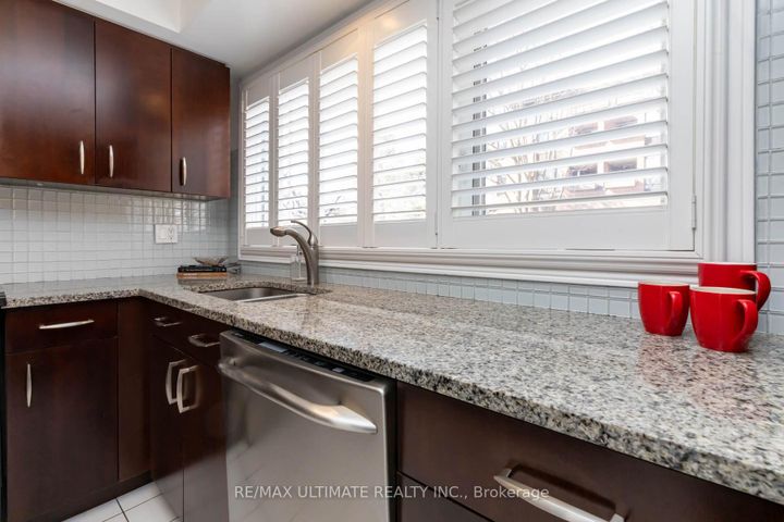 Photo 10 at 7 Sylvan Valleyway, Lawrence Park North, Toronto