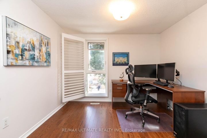 Photo 16 at 7 Sylvan Valleyway, Lawrence Park North, Toronto