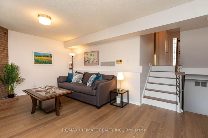 Photo 22 at 7 Sylvan Valleyway, Lawrence Park North, Toronto