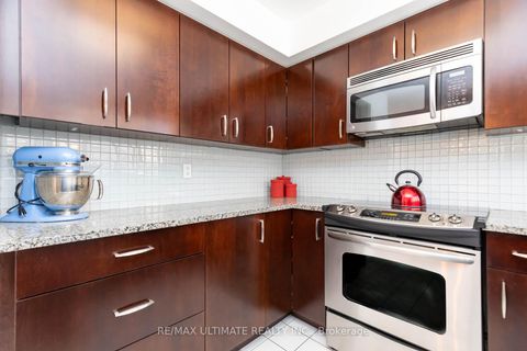 Photo 9 at 7 Sylvan Valleyway, Lawrence Park North, Toronto