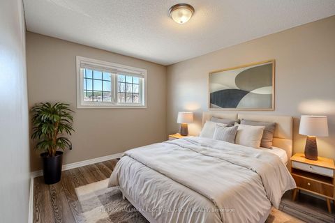 Photo 9 at 86 Penvill Trail, Ardagh, Barrie