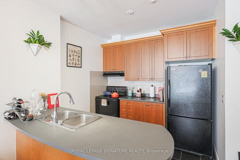 Photo 12 at 804 - 980 Yonge Street, Annex, Toronto