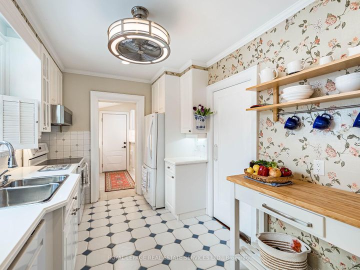 Photo 14 at 99 Elizabeth Street S, Downtown Brampton, Brampton