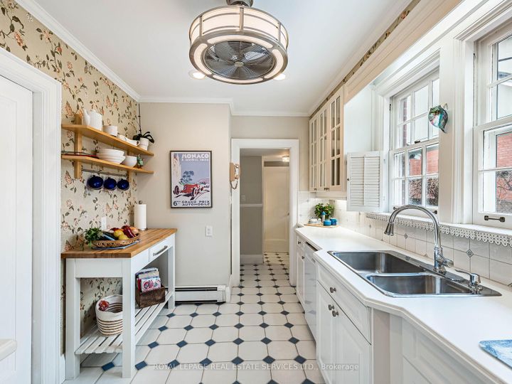 Photo 15 at 99 Elizabeth Street S, Downtown Brampton, Brampton