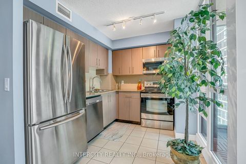 Photo 16 at 1010 - 12 Yonge Street, Waterfront Communities C1, Toronto