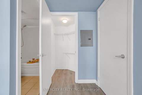 Photo 24 at 1010 - 12 Yonge Street, Waterfront Communities C1, Toronto