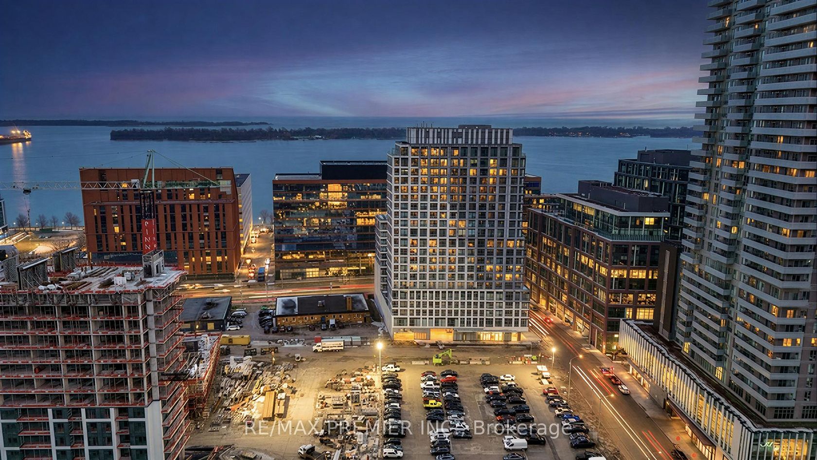 332 - 15 Richardson Street, Waterfront Communities C8, Toronto by Loree Meneguzzi Real Estate 332 - 15 Richardson Street, Waterfront Communities C8, Toronto