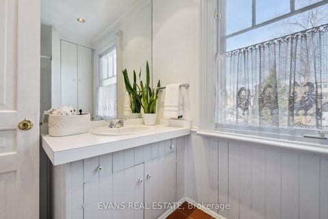 Photo 12 at 46 Alcina Avenue, Wychwood, Toronto