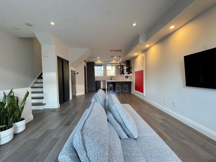 Photo 7 at 216 - 51 Halton Street, Bellwoods, Toronto