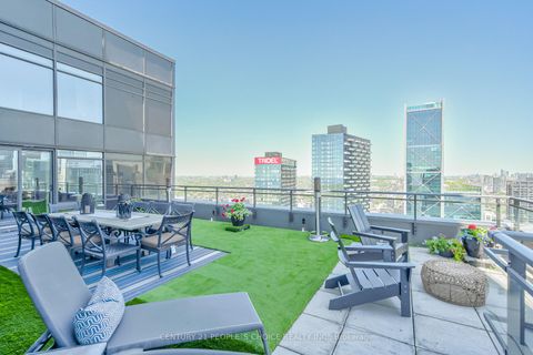 Photo 20 at PH5201 - 25 Telegram Mews, Waterfront Communities C1, Toronto