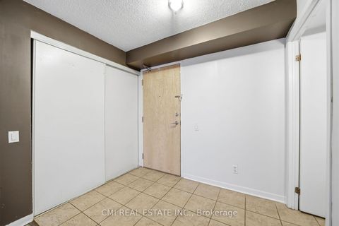 Photo 3 at 615 - 1050 The Queens Way, City Centre West, Toronto