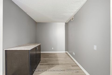 Photo 7 at 615 - 1050 The Queens Way, City Centre West, Toronto