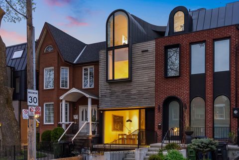 Photo 0 at 44 Foxley Street, Bellwoods, Toronto