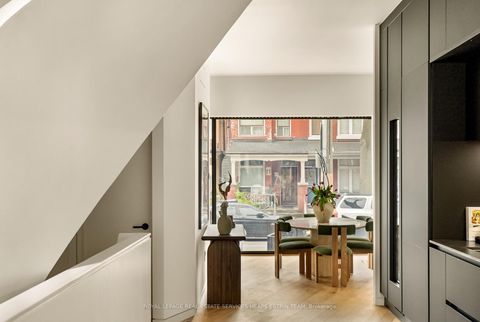 Photo 8 at 44 Foxley Street, Bellwoods, Toronto