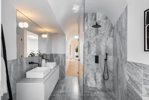 Photo 16 at 44 Foxley Street, Bellwoods, Toronto