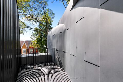 Photo 18 at 44 Foxley Street, Bellwoods, Toronto