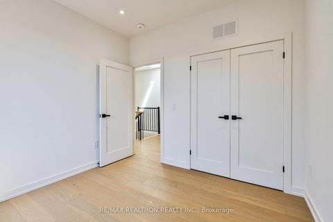 Photo 23 at 53 Alameda Avenue, Oakwood Village, Toronto