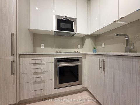 Photo 6 at 605 - 330 Richmond Street W, Waterfront Communities C1, Toronto