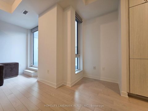 Photo 8 at 605 - 330 Richmond Street W, Waterfront Communities C1, Toronto