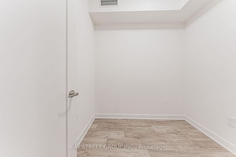 Photo 7 at 1227E - 70 Princess Street, Moss Park, Toronto