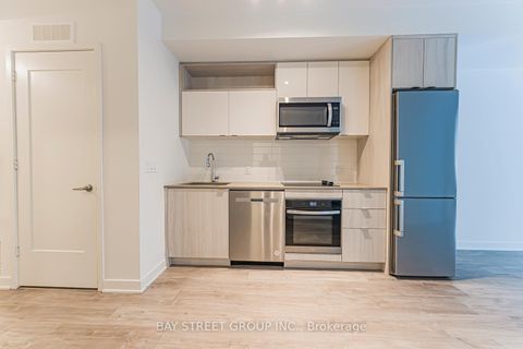 Photo 9 at 1227E - 70 Princess Street, Moss Park, Toronto