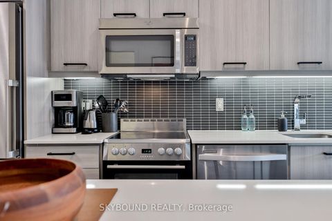 Photo 8 at 306 - 105 George Street, Moss Park, Toronto