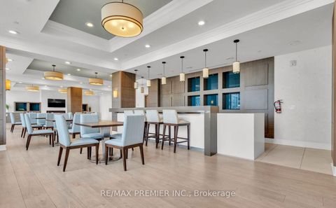 Photo 5 at 318 - 372 Highway 7, Doncrest, Richmond Hill