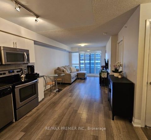 Photo 13 at 318 - 372 Highway 7, Doncrest, Richmond Hill