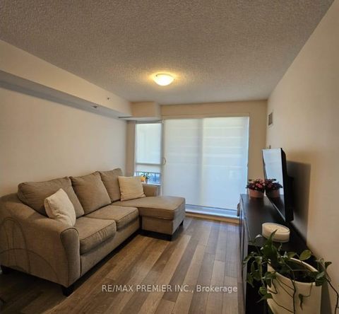 Photo 18 at 318 - 372 Highway 7, Doncrest, Richmond Hill