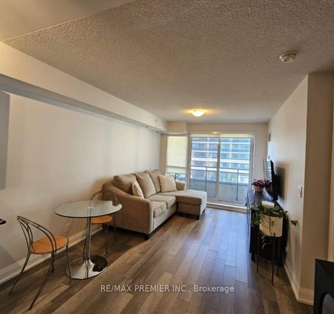 Photo 19 at 318 - 372 Highway 7, Doncrest, Richmond Hill