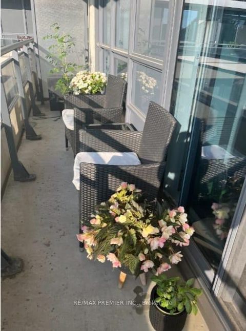 Photo 24 at 318 - 372 Highway 7, Doncrest, Richmond Hill