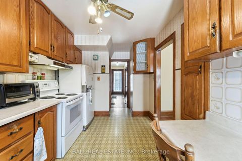 Photo 13 at 30 Thomas Street, Lakeview, Oshawa