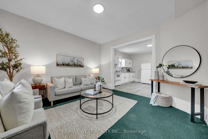 Photo 5 at 164 Albert Street, Central, Oshawa