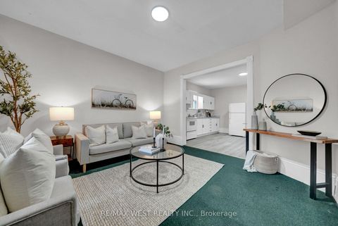 Photo 5 at 164 Albert Street, Central, Oshawa