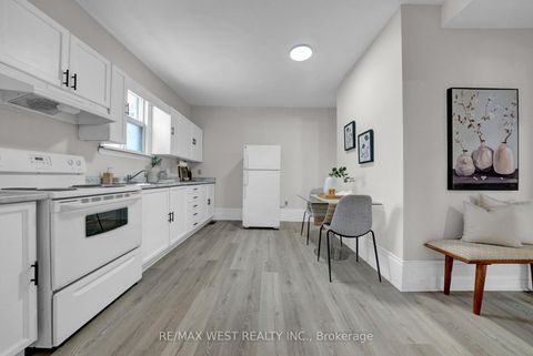 Photo 8 at 164 Albert Street, Central, Oshawa