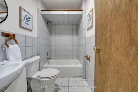 Photo 26 at 164 Albert Street, Central, Oshawa