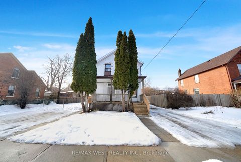 Photo 31 at 164 Albert Street, Central, Oshawa