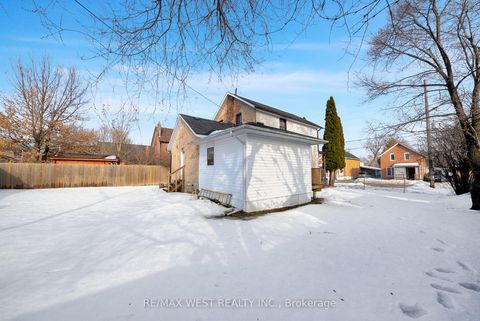 Photo 34 at 164 Albert Street, Central, Oshawa