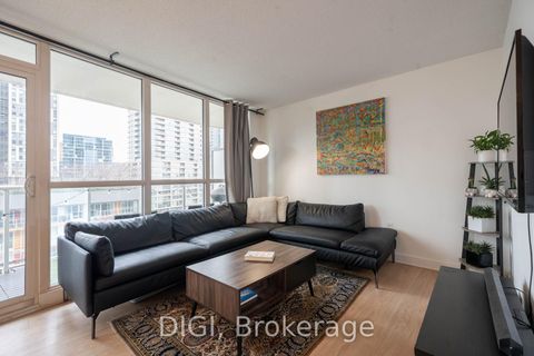 Photo 3 at 915 - 75 Queens Wharf Road, Waterfront Communities C1, Toronto