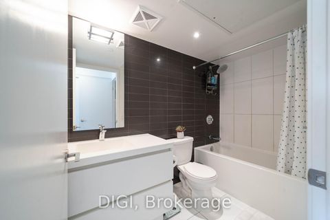 Photo 7 at 915 - 75 Queens Wharf Road, Waterfront Communities C1, Toronto