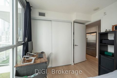 Photo 9 at 915 - 75 Queens Wharf Road, Waterfront Communities C1, Toronto