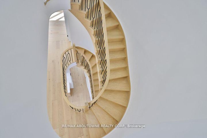 Photo 7 at 63 Tradewind Drive, BR Bronte, Oakville