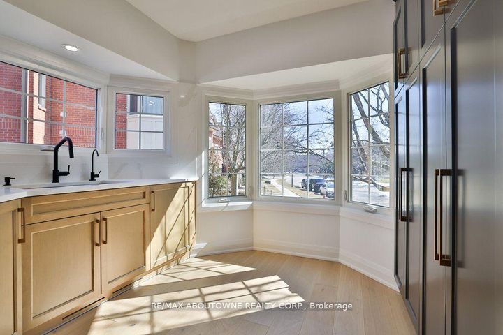 Photo 9 at 63 Tradewind Drive, BR Bronte, Oakville