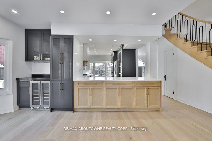 Photo 12 at 63 Tradewind Drive, BR Bronte, Oakville